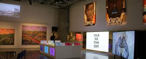 Exposição "21ª Bienal de Arte Contemporânea Sesc_Videobrasil - Comunidades imaginadas"