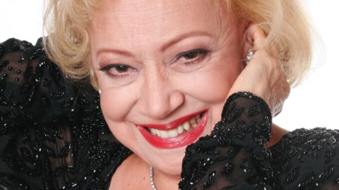 Claudette Soares